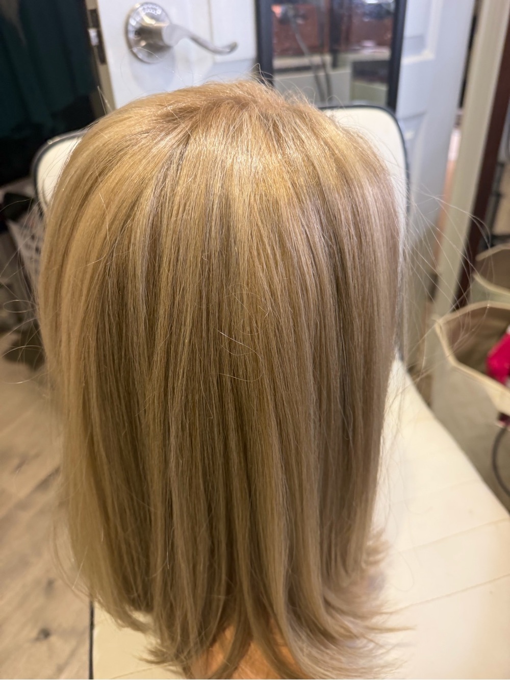 Natural Straight Blonde Women's Wig - Classic Shoulder Length - Picture 5 of 16